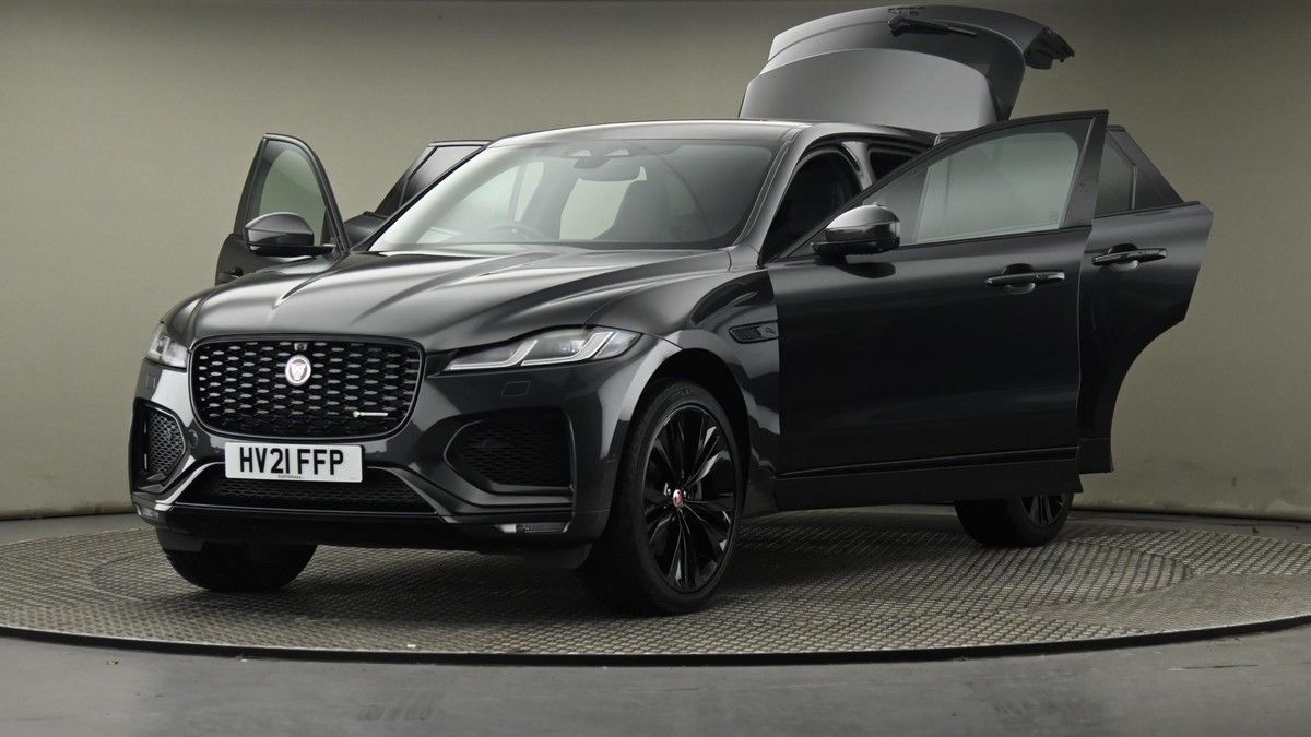 Jaguar F-PACE Image 12