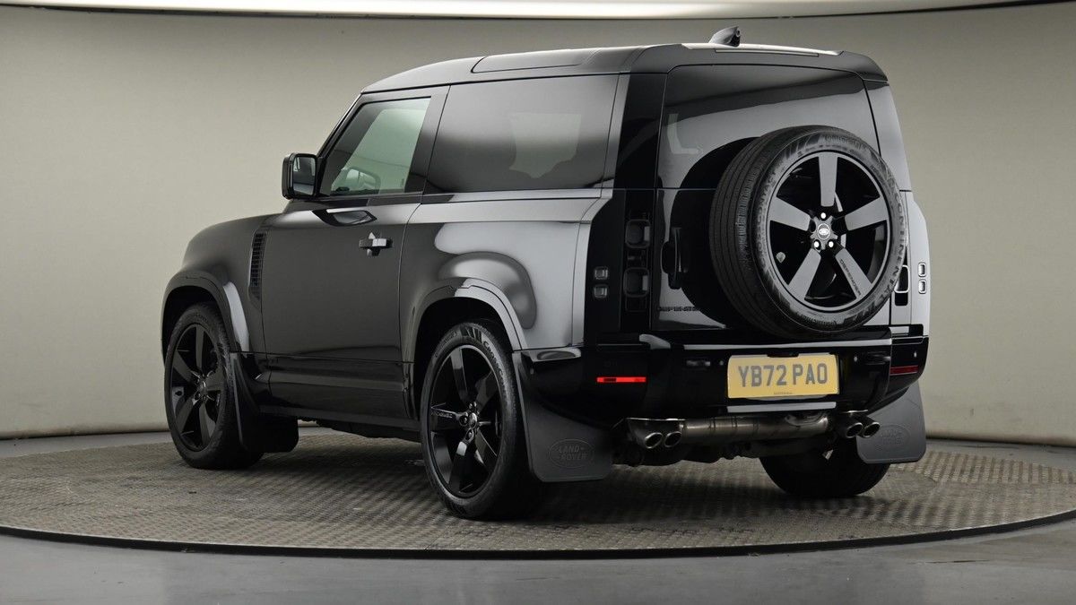 Land Rover Defender 90 Image 24