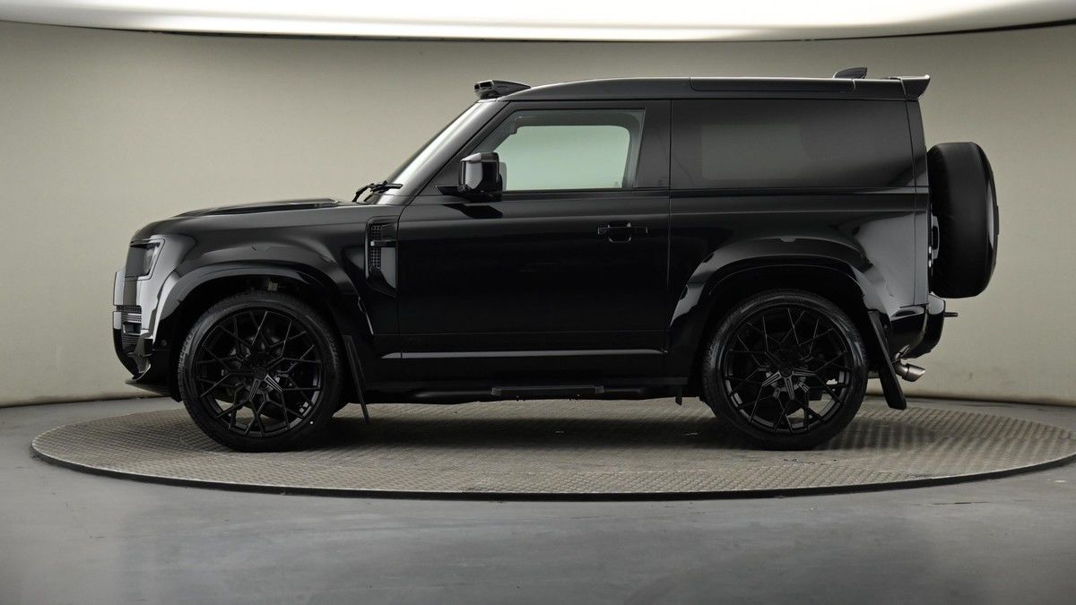 Land Rover Defender 90 Urban Image 23