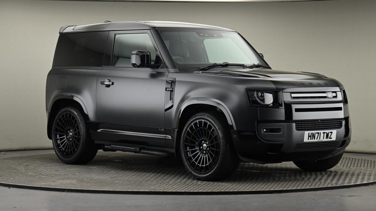 Land Rover Defender 90 Urban Image 20