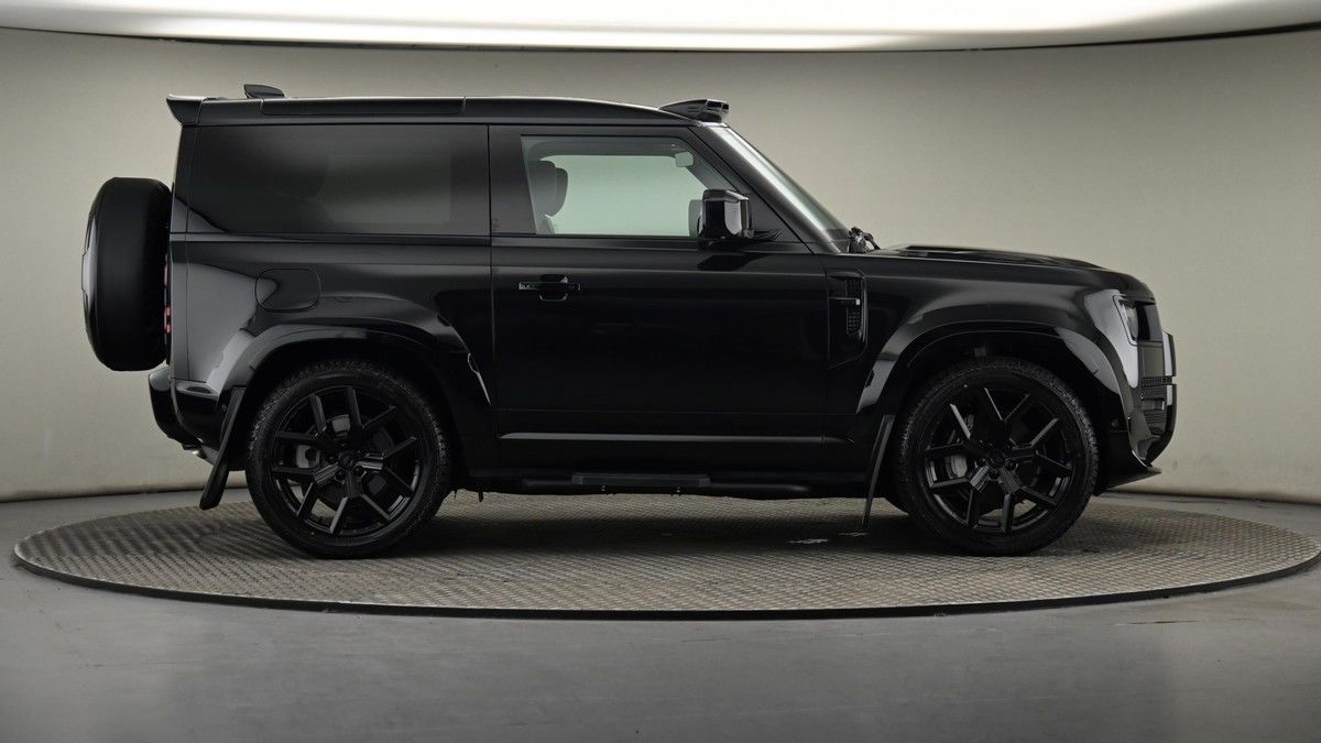 Land Rover Defender 90 Urban Image 27