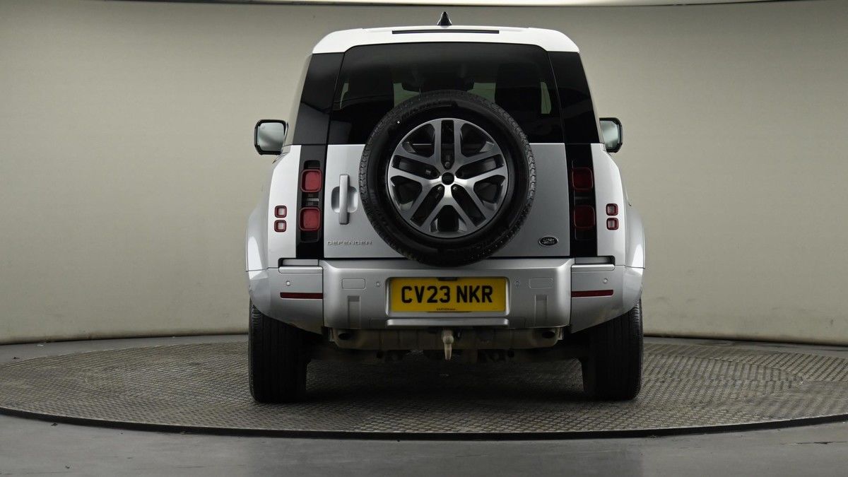 Land Rover Defender 90 Image 25