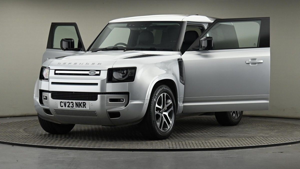 Land Rover Defender 90 Image 28