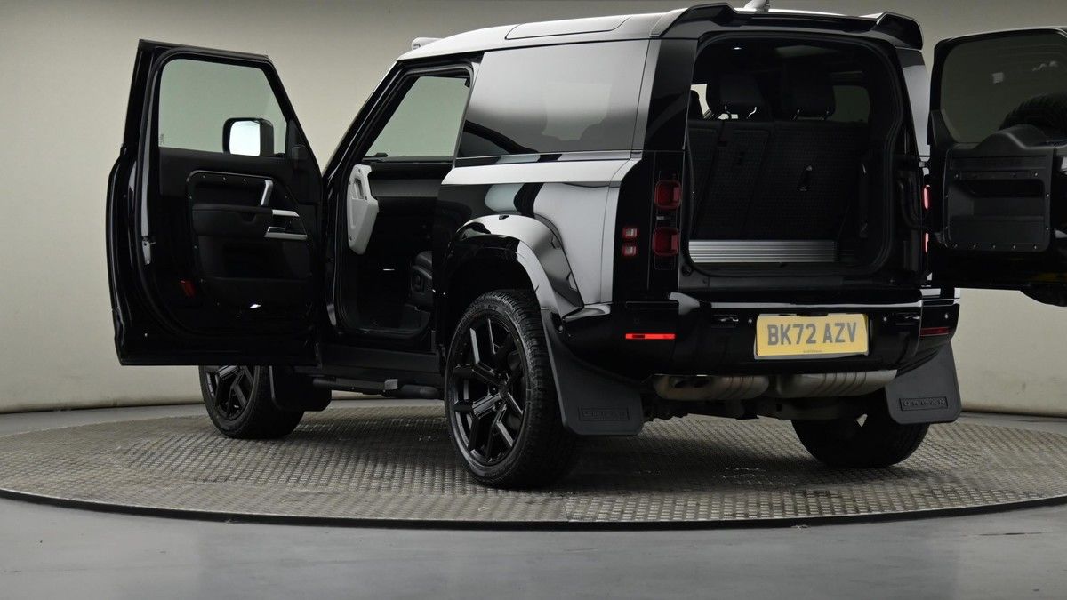 Land Rover Defender 90 Urban Image 29