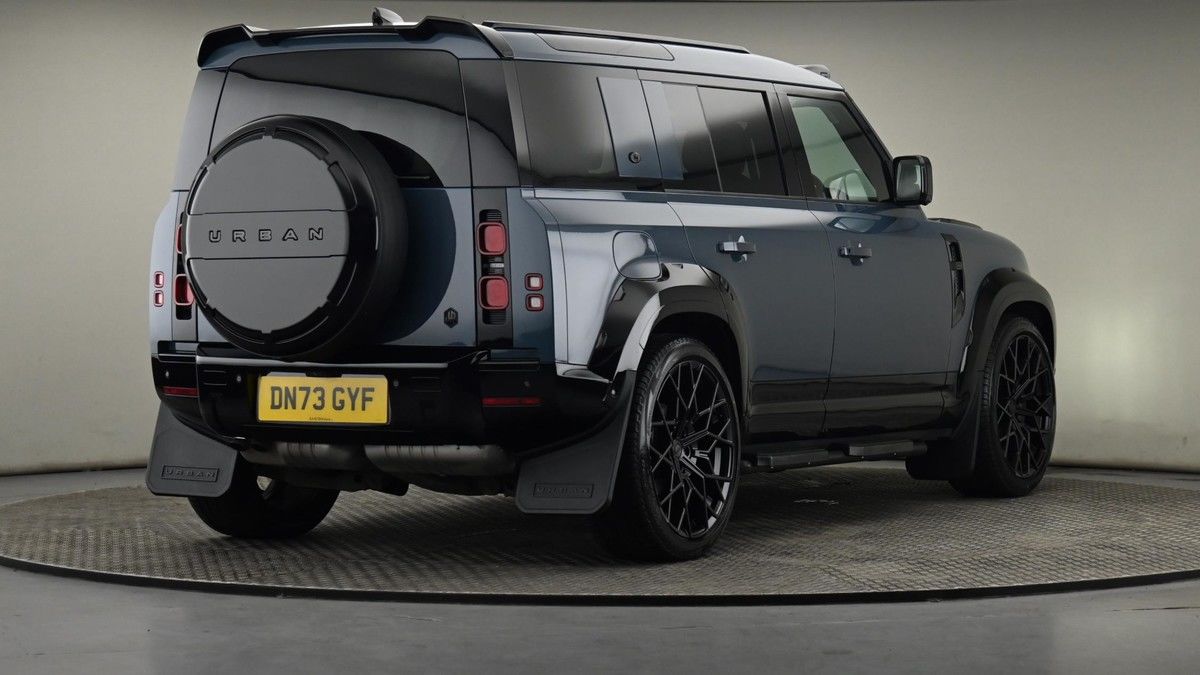 Land Rover Defender 110 Urban Image 26