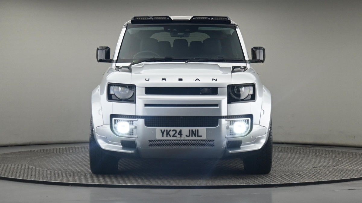 Land Rover Defender 110 Urban Image 21