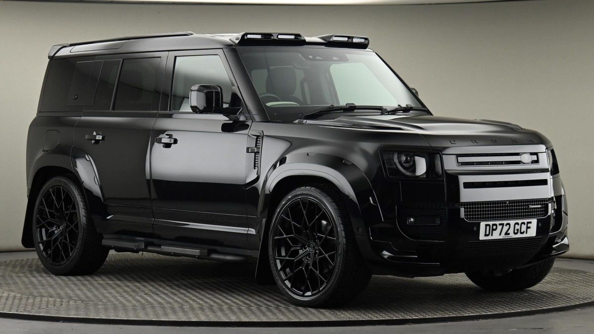 Land Rover Defender 110 Urban Image 20