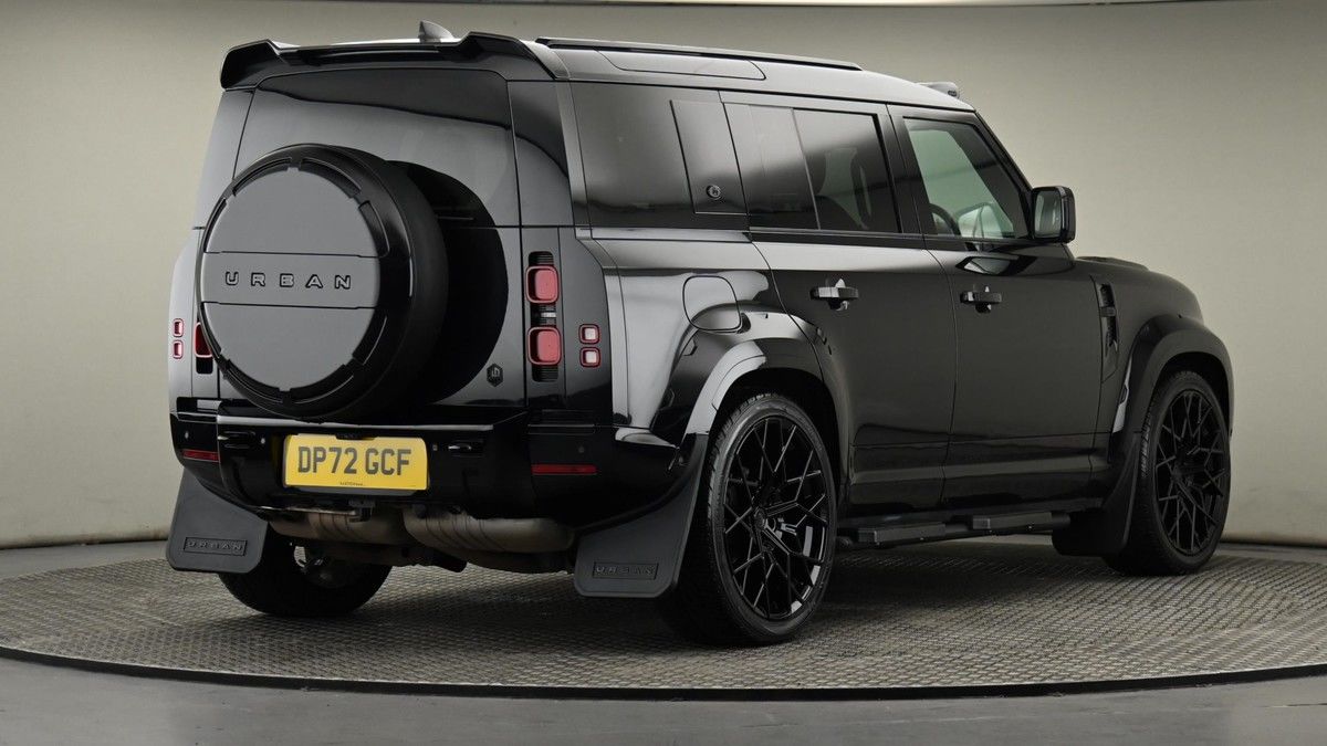 Land Rover Defender 110 Urban Image 26