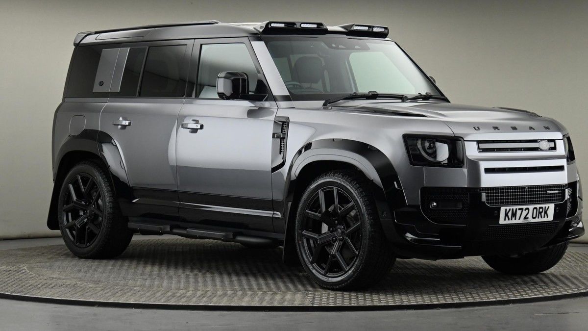 Land Rover Defender 110 Urban Image 20