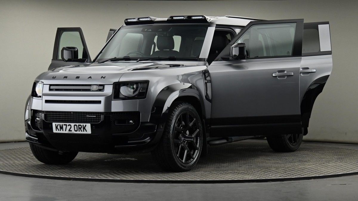 Land Rover Defender 110 Urban Image 28