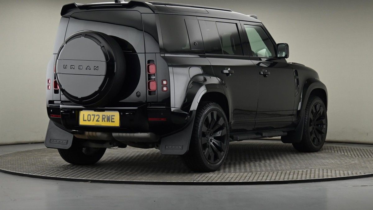 Land Rover Defender 110 Urban Image 26