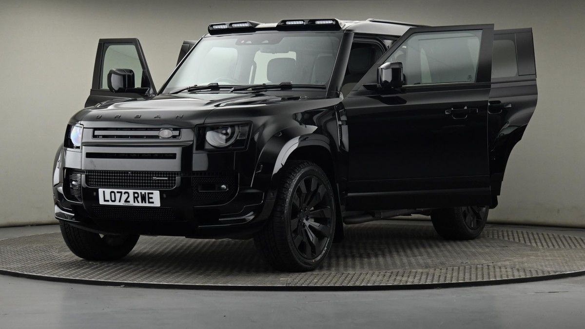 Land Rover Defender 110 Urban Image 28
