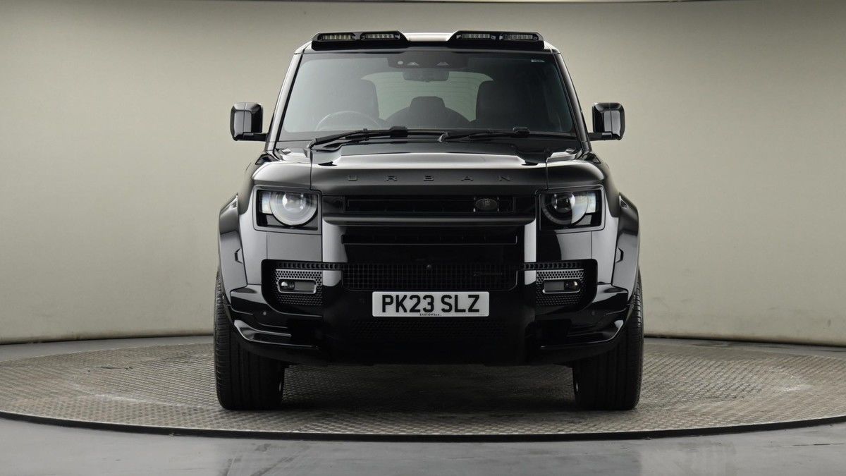 Land Rover Defender 110 Urban Image 21