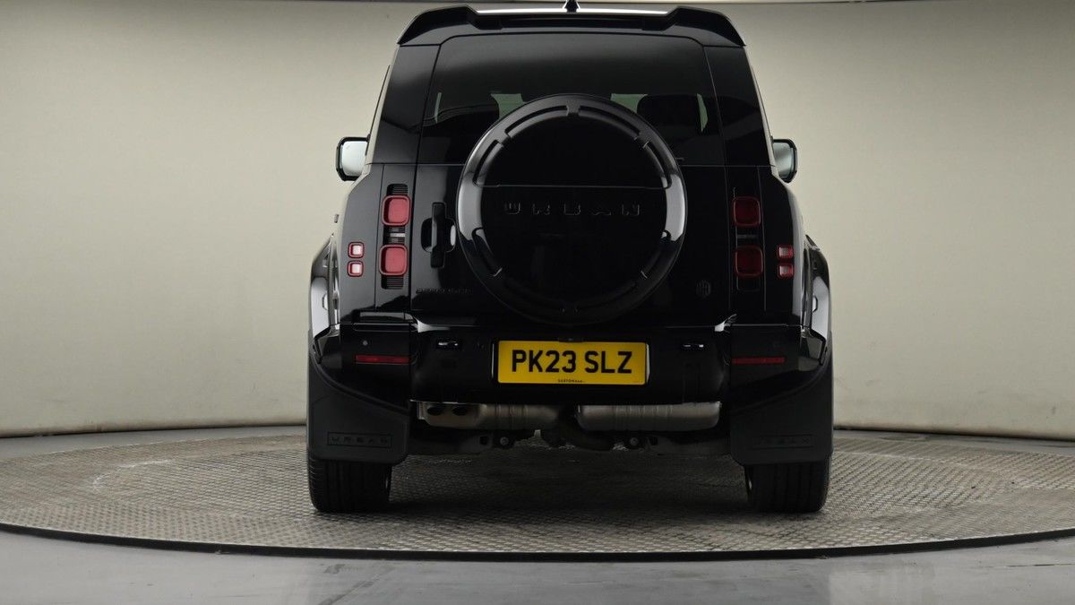 Land Rover Defender 110 Urban Image 25