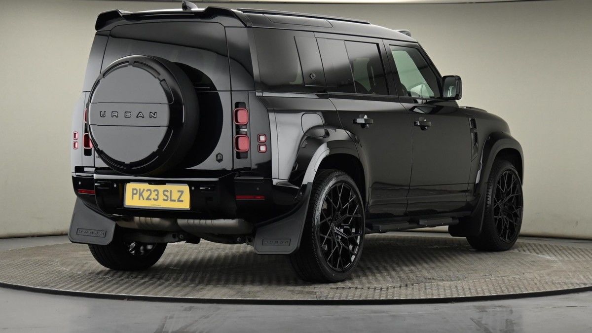 Land Rover Defender 110 Urban Image 26