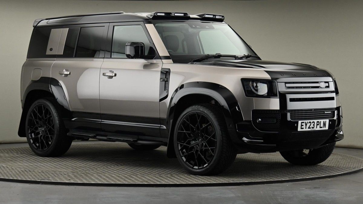 Land Rover Defender 110 Urban Image 20