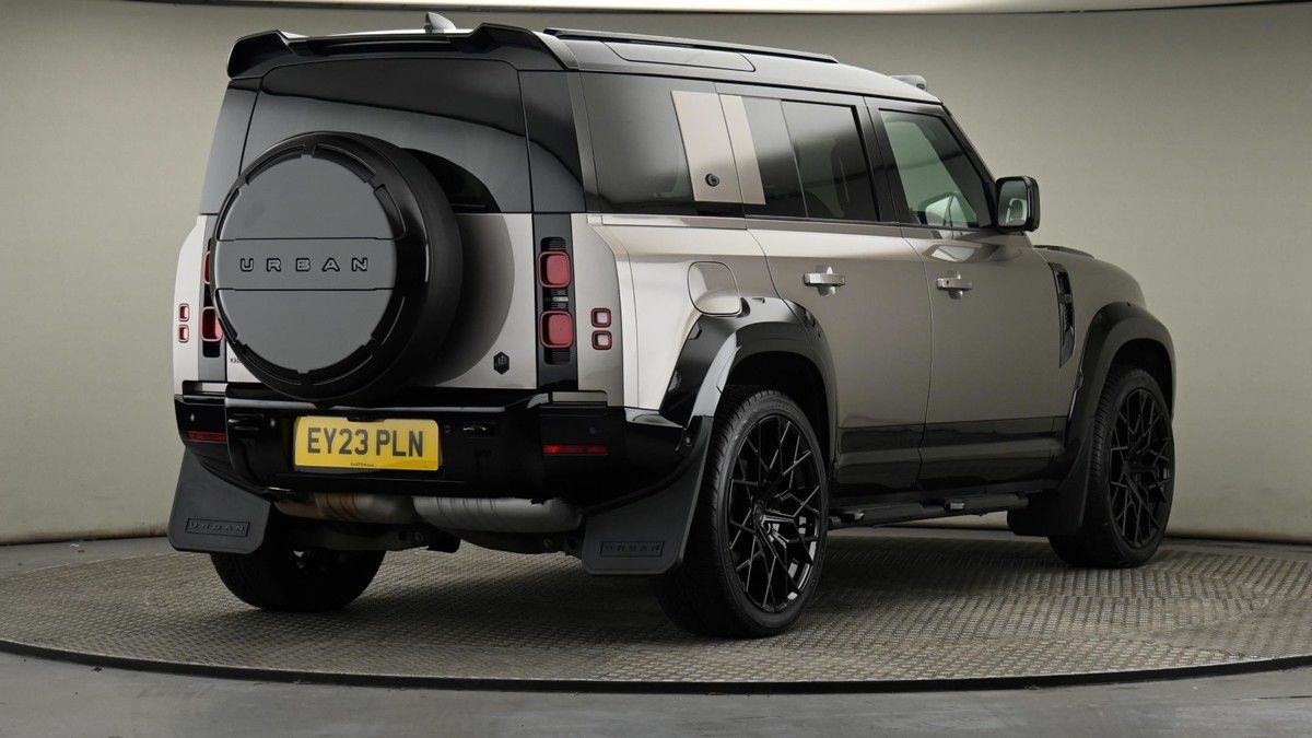 Land Rover Defender 110 Urban Image 26