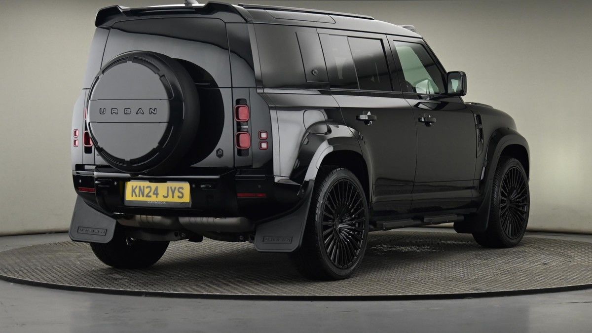 Land Rover Defender 110 Urban Image 26