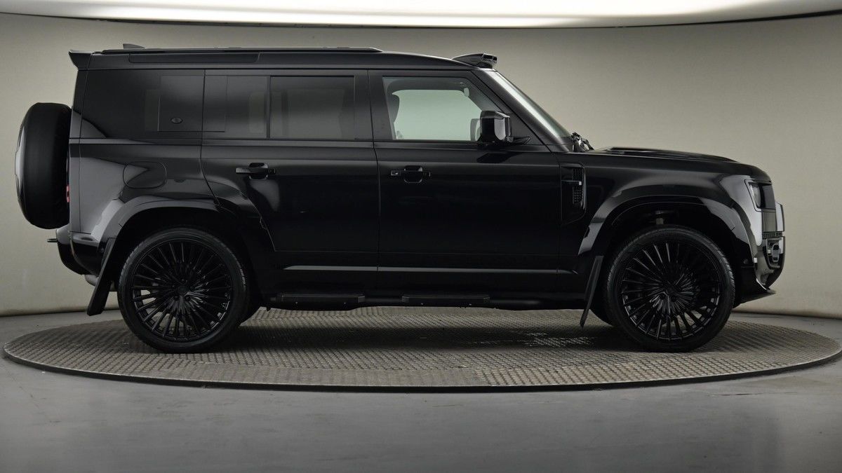 Land Rover Defender 110 Urban Image 27