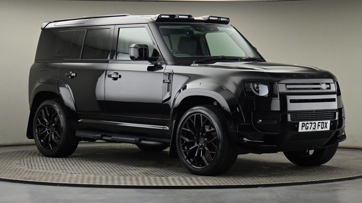 Land Rover Defender 110 Urban Image 20