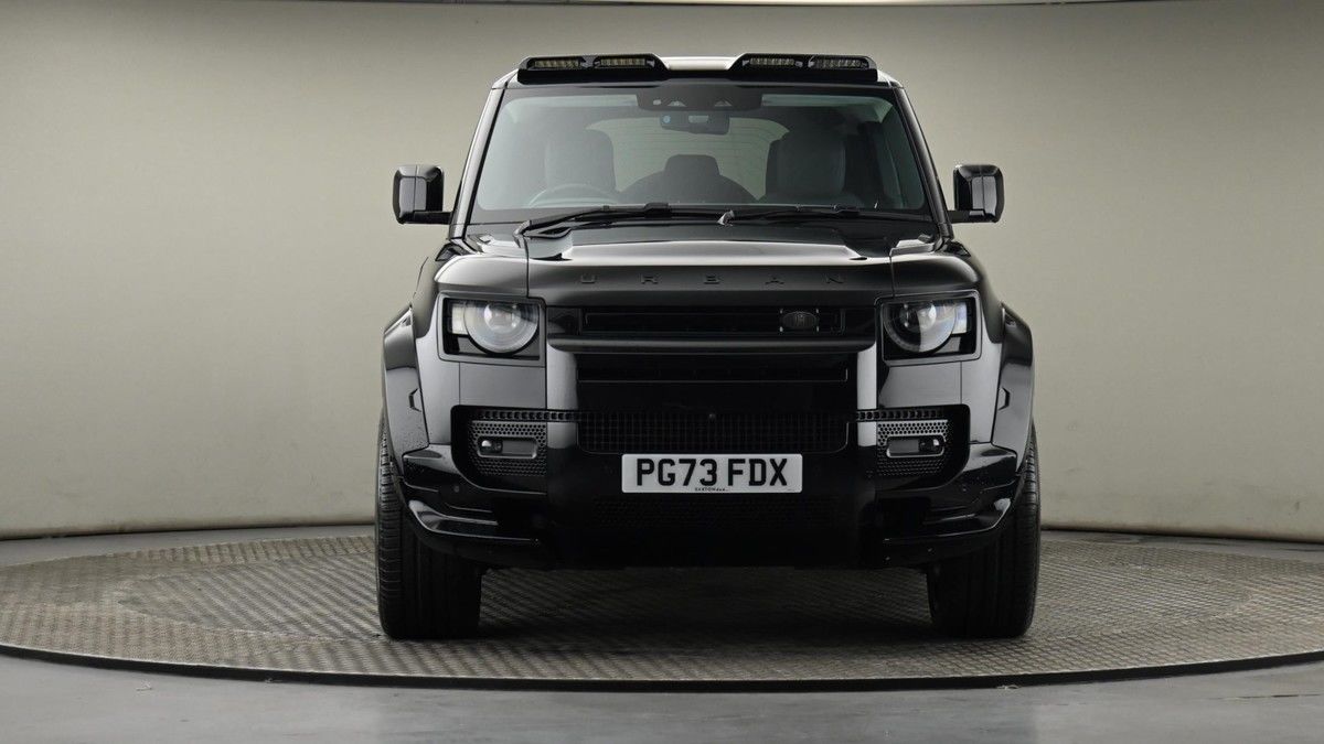 Land Rover Defender 110 Urban Image 21