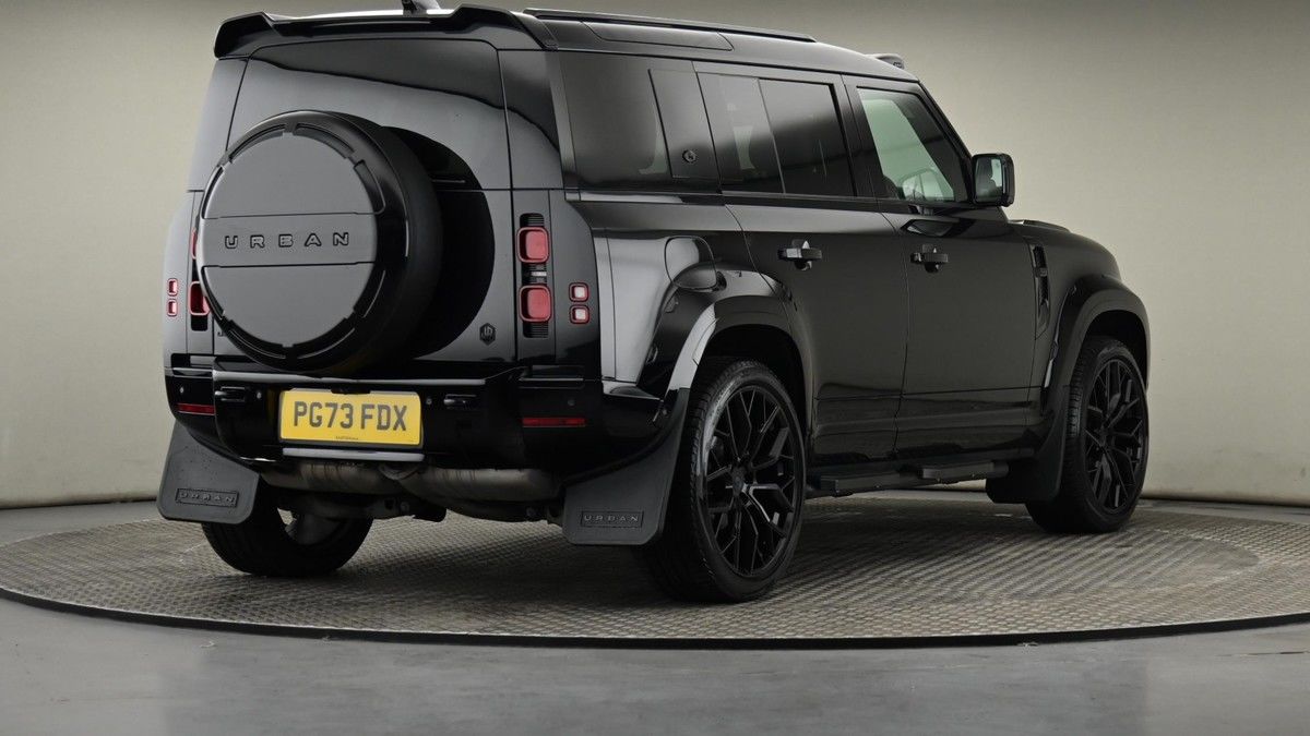 Land Rover Defender 110 Urban Image 26