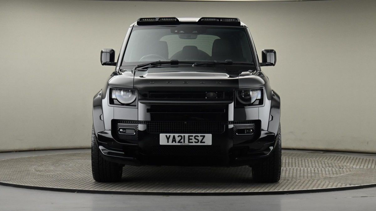 Land Rover Defender 110 Urban Image 21