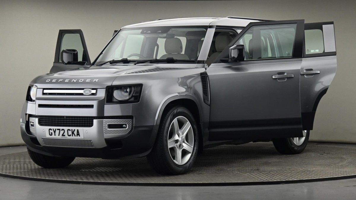 Land Rover Defender 110 Image 28