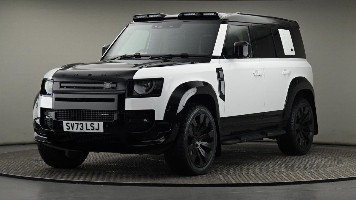Land Rover Defender 110 Urban Image 22