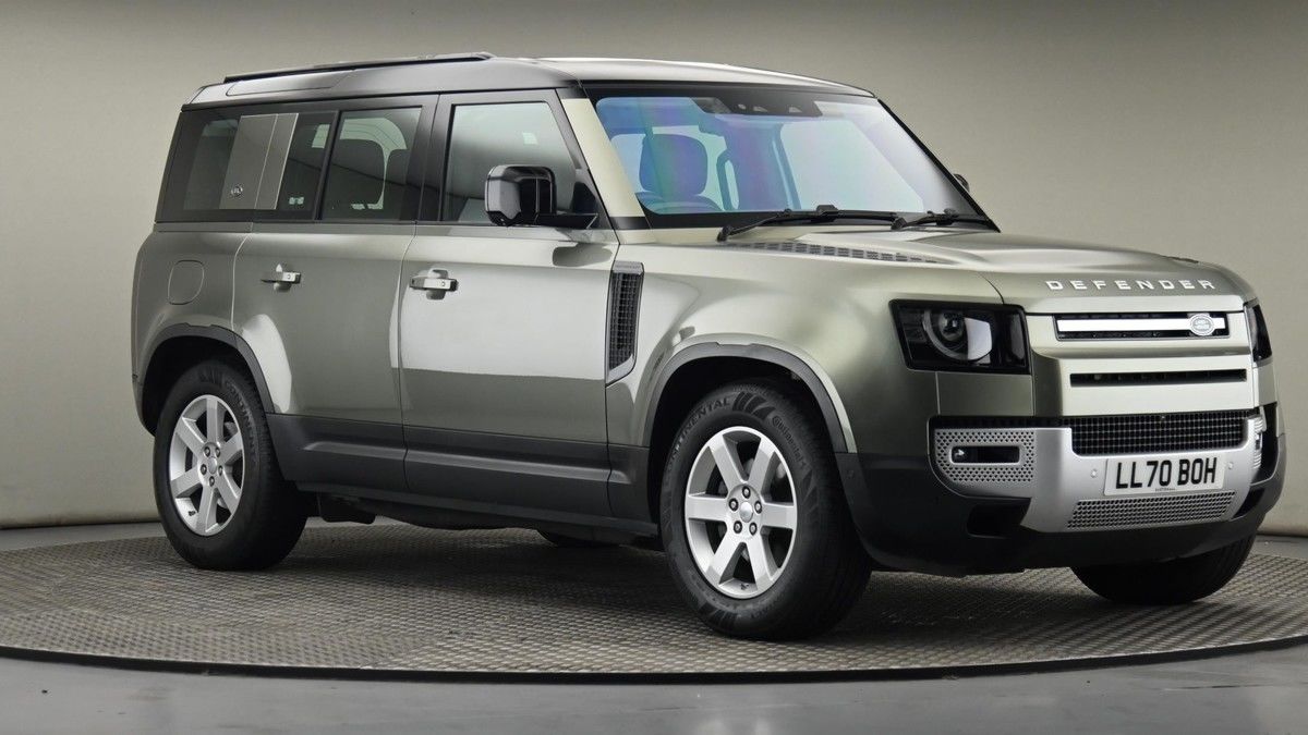 Land Rover Defender 110 Image 20
