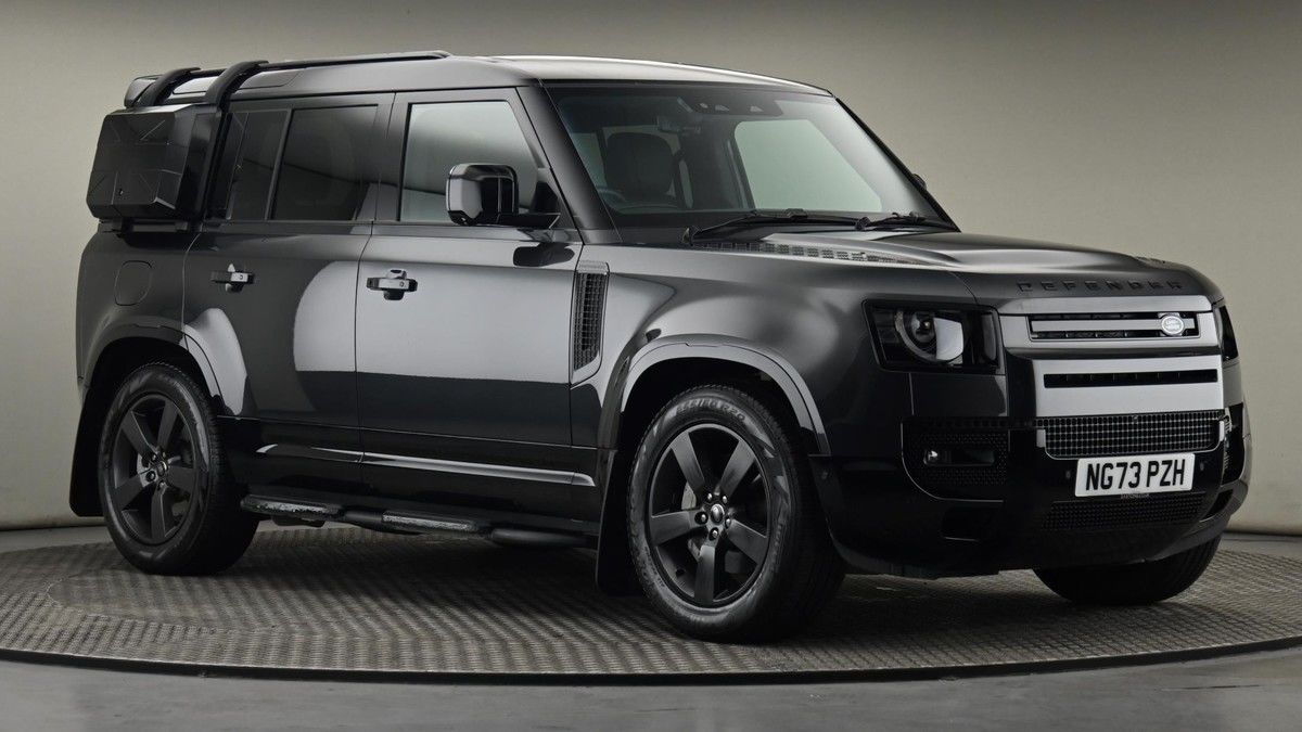Land Rover Defender 110 Image 20