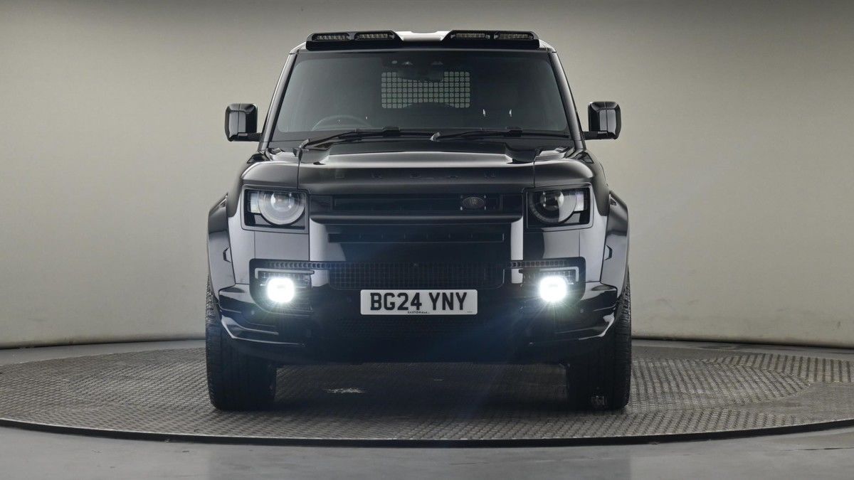 Land Rover Defender 90 Urban Image 21