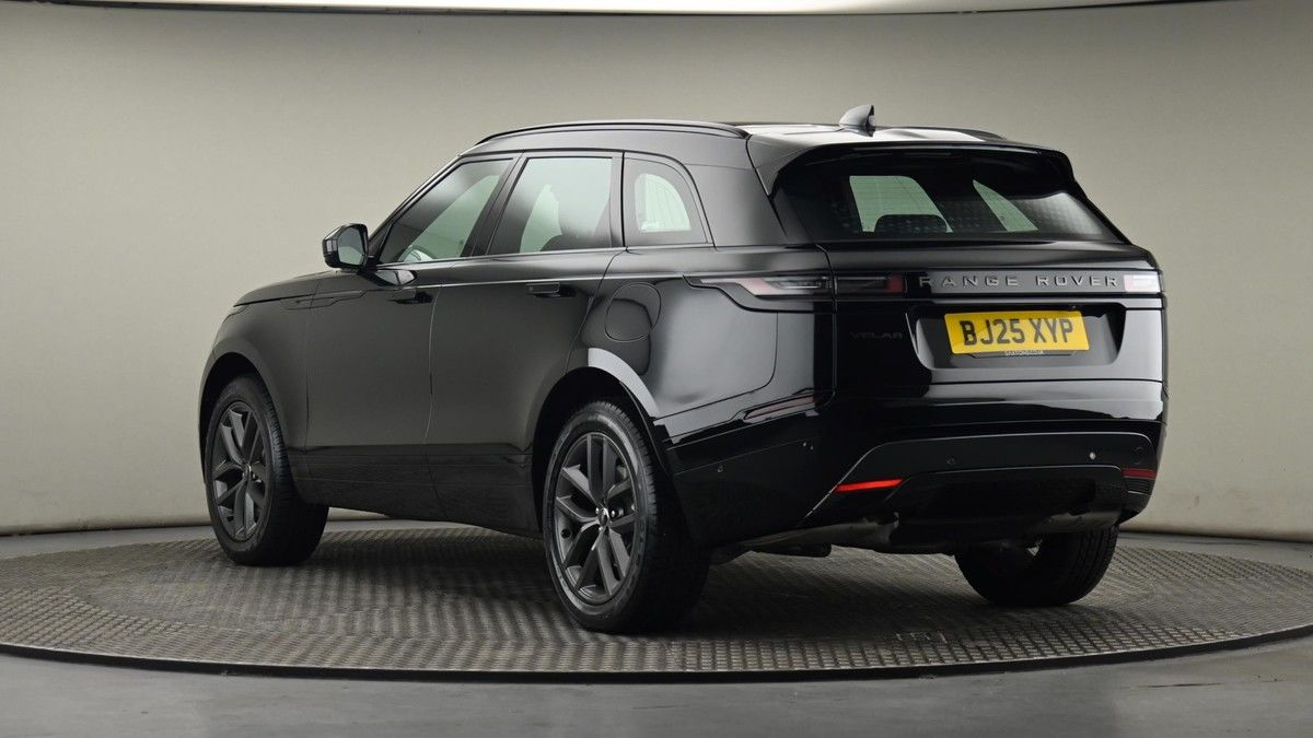 Land Rover Range Rover Velar Image 24