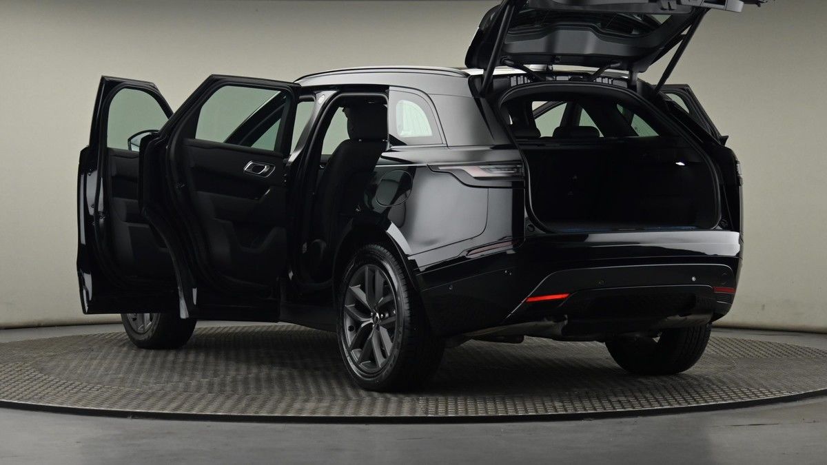 Land Rover Range Rover Velar Image 29