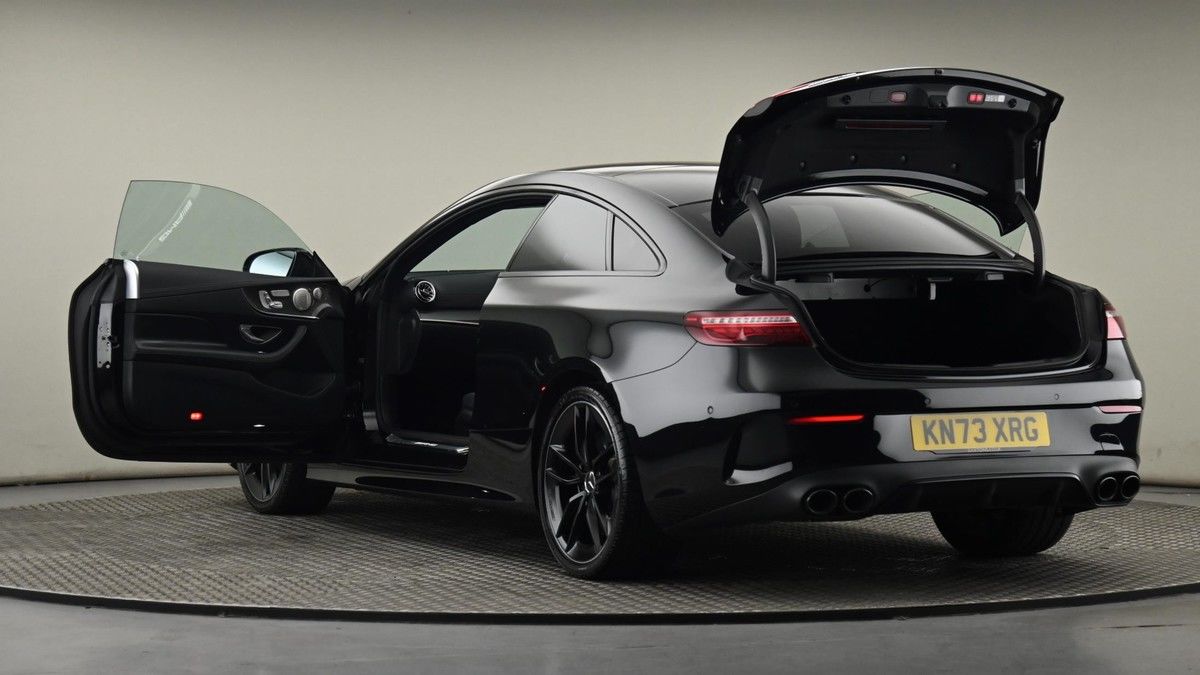 Mercedes-Benz E Class Image 29