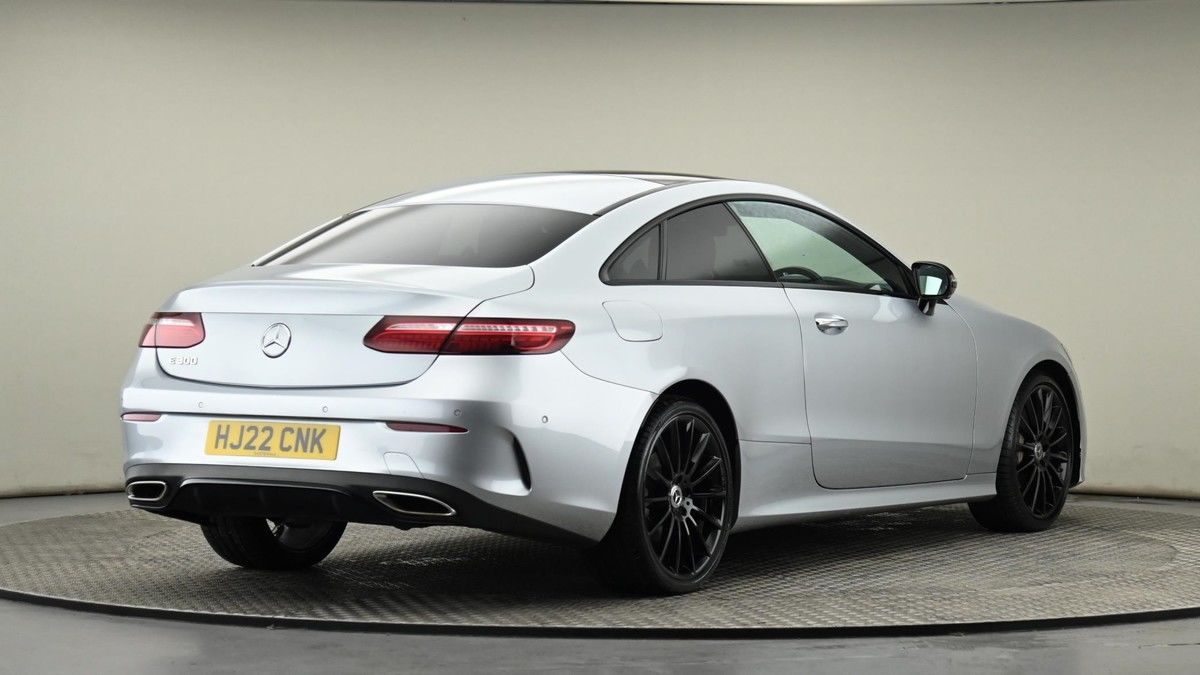 Mercedes-Benz E Class Image 26