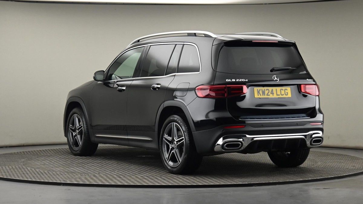 Mercedes-Benz GLB Image 24