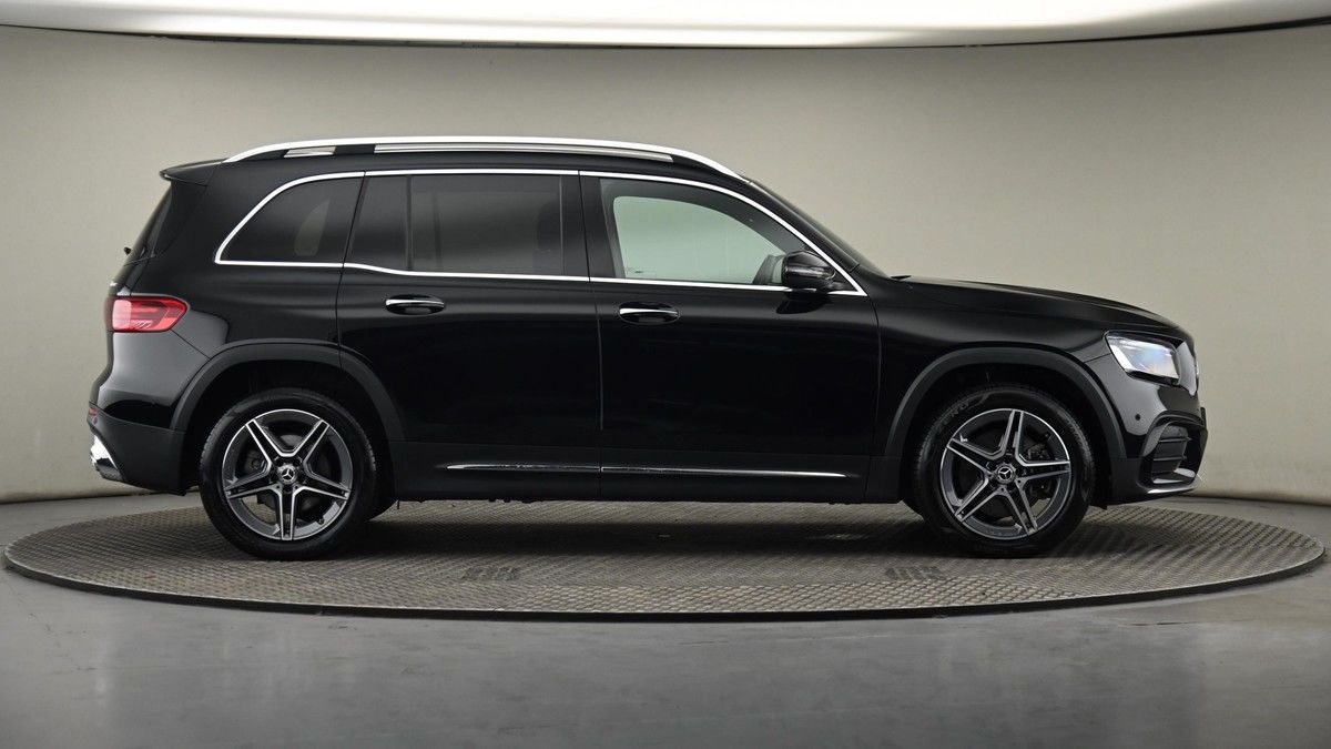 Mercedes-Benz GLB Image 27
