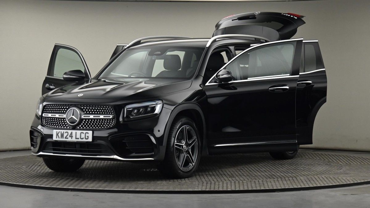 Mercedes-Benz GLB Image 28