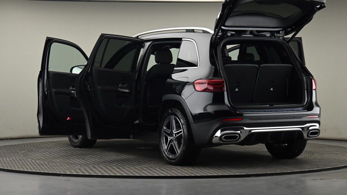 Mercedes-Benz GLB Image 29