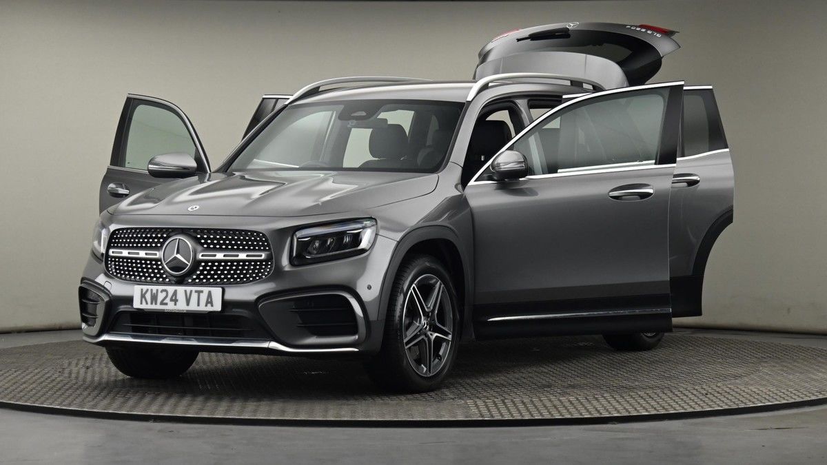 Mercedes-Benz GLB Image 28