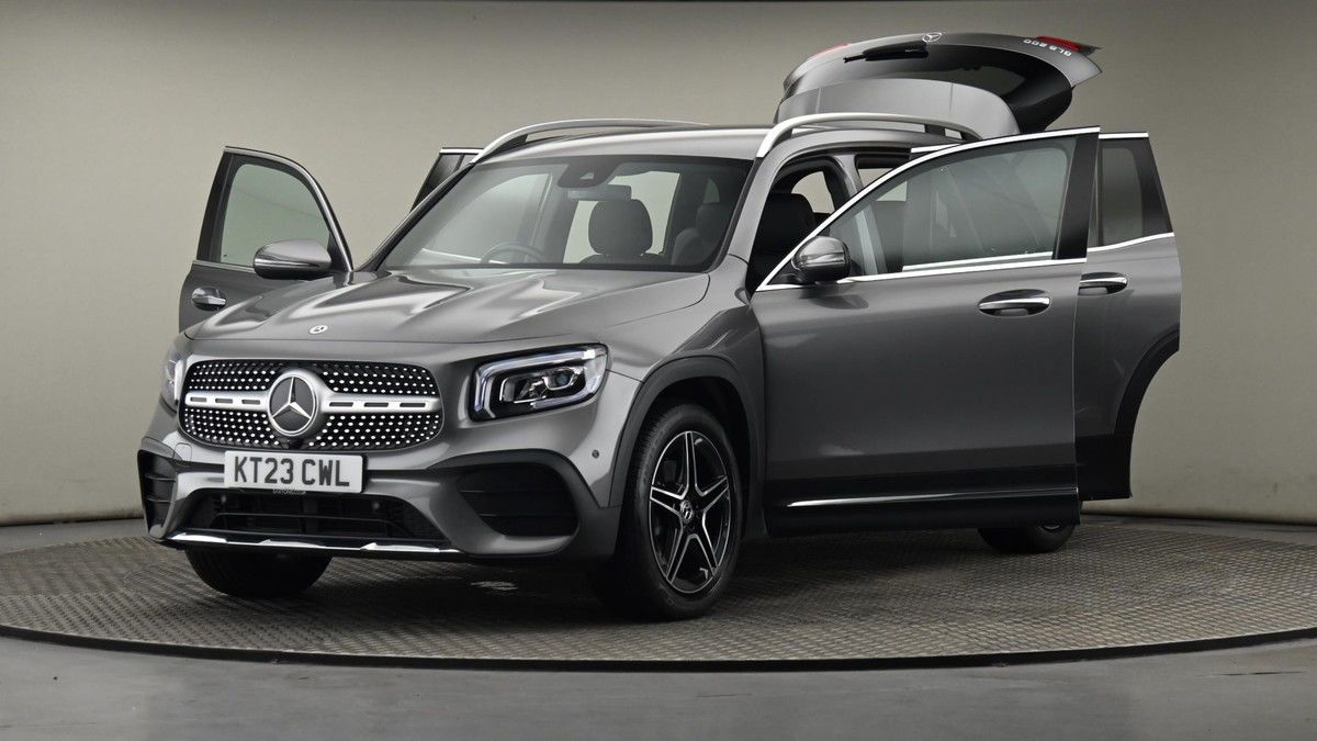 Mercedes-Benz GLB Image 27