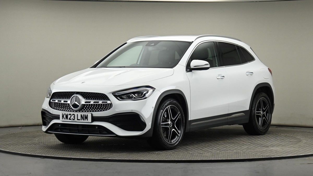 Mercedes-Benz GLA Image 22