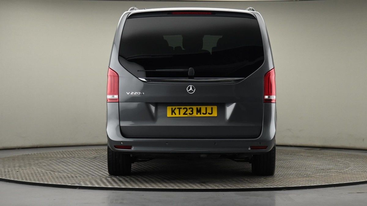 Mercedes-Benz V Class Image 25