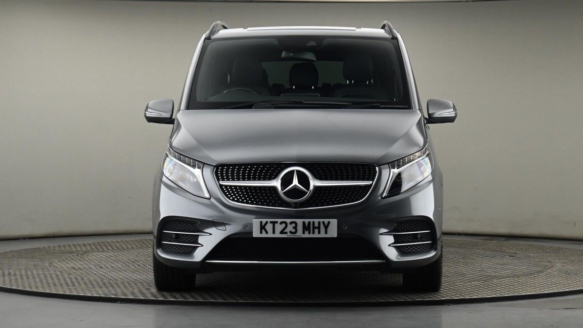 Mercedes-Benz V Class Image 21