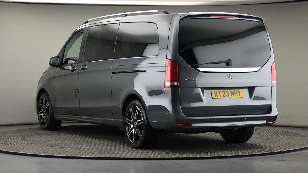 Mercedes-Benz V Class Image 24