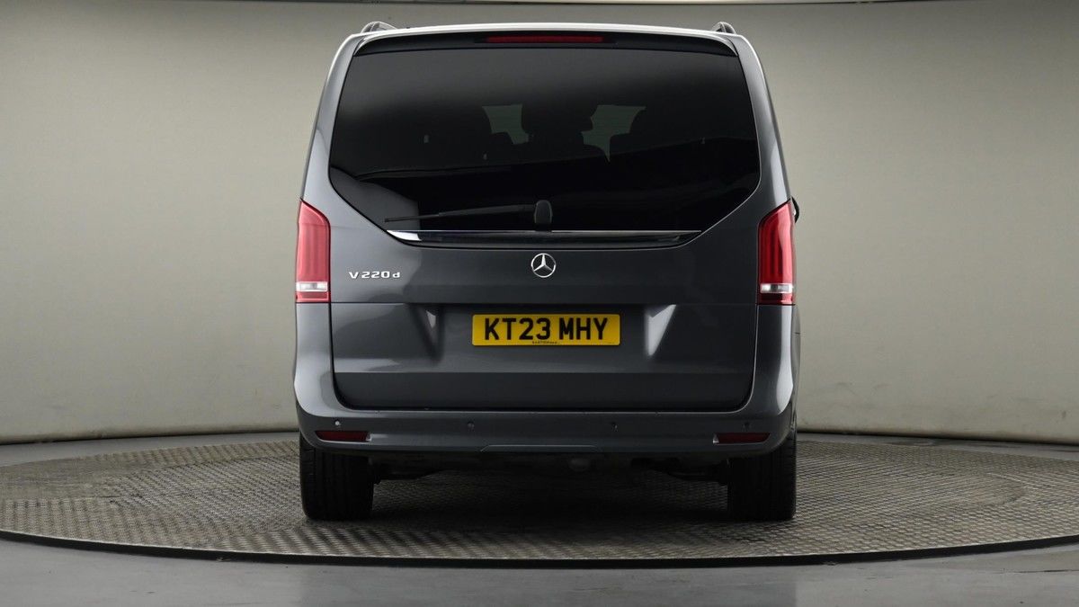 Mercedes-Benz V Class Image 25