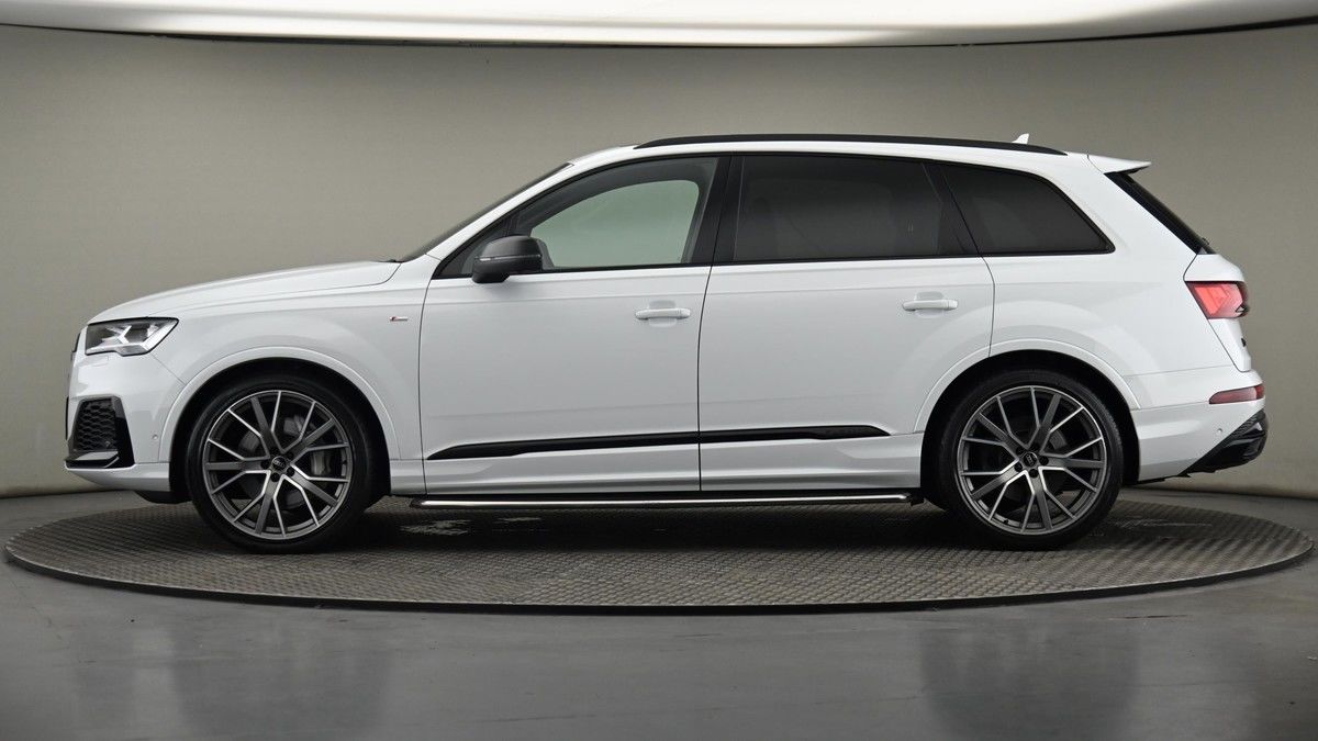 Audi Q7 Image 23