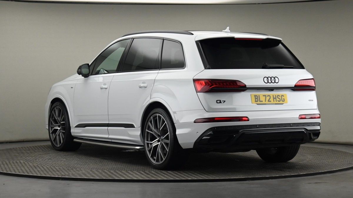 Audi Q7 Image 24