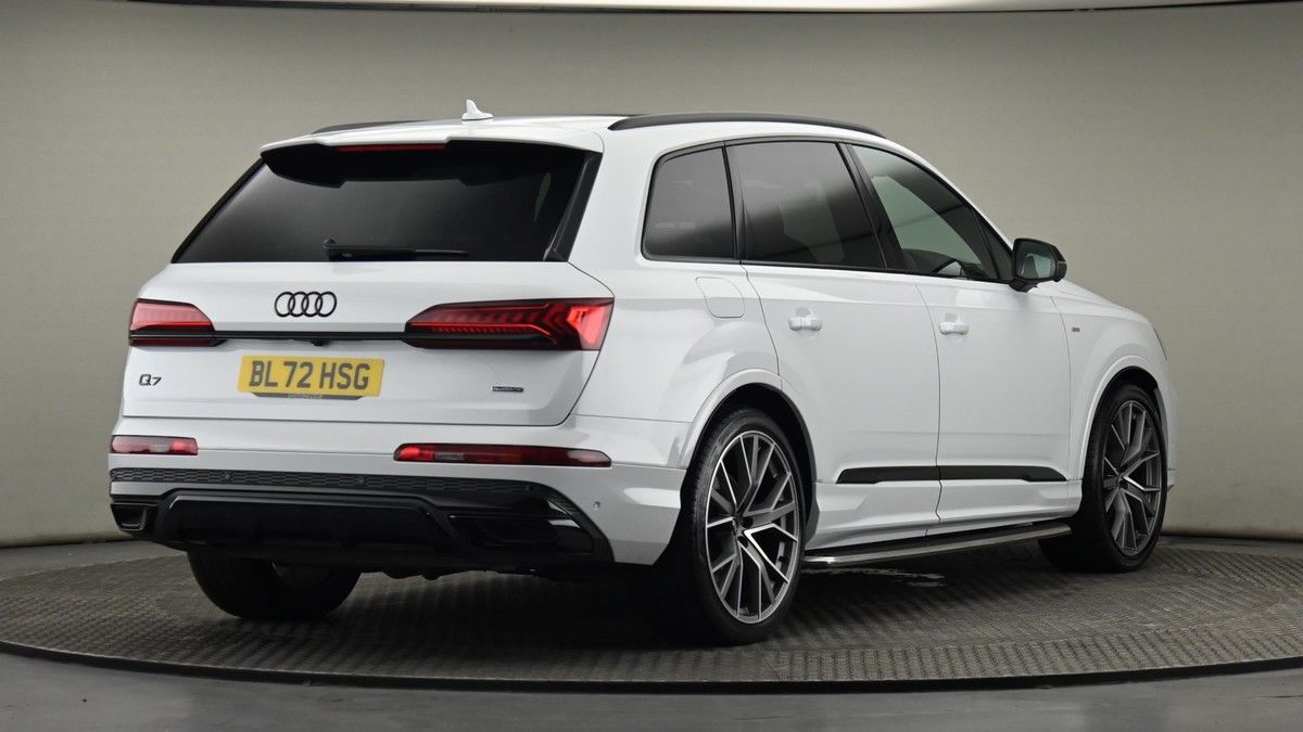 Audi Q7 Image 26